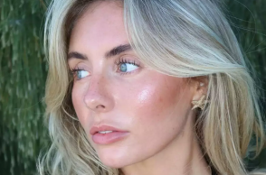 Μπόνι Μπλου: Τη γρονθοκόπησαν σε πάρτι για πρωτοετείς – Τι συνέβη