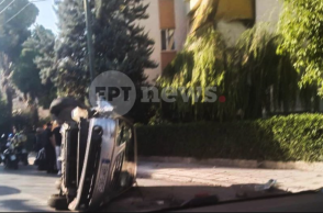 Τροχαίο ατύχημα στο Χαλάνδρι - Αναποδογύρισε αυτοκίνητο στην οδό Παλαιολόγου