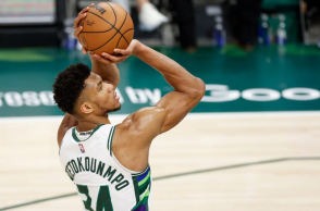 Ο Γιάννης Αντετοκούνμπο