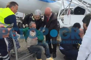 Στο πανεπιστημιακό νοσοκομείο οι τρεις τραυματίες μετά την υποχώρηση σκάλας στο αεροδρόμιο του Αράξου