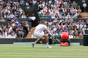 Ο Τσιτσιπάς απάνησε στον Τζόκοβιτς και «έδειξε» Κύργιο