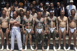 Οι Yakuza κατά τη διάρκεια του Φεστιβάλ Sanja Matsuri στο Τόκιο