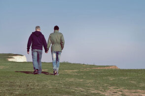 Τι ισχύει στην Ευρώπη για τα ομόφυλα ζευγάρια