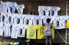 Η Βραζιλία λέει αντίο στον Πελέ - Δείτε live