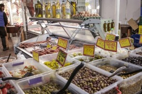 Καθαρά Δευτέρα - Καταστήματα