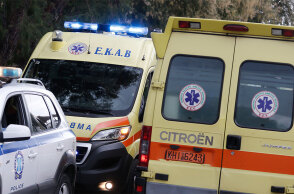 ΕΚΑΒ και περιπολικό της ΕΛ.ΑΣ.