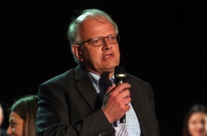 Ο Άκης Τσελέντης