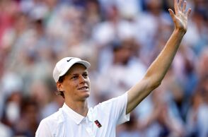 Στον τελικό του Wimbledon ο Γιανίκ Σίνερ: Κέρδισε 3-0 τον Νόβακ Τζόκοβιτς