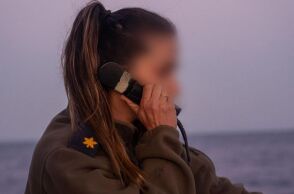 H πρώτη γυναίκα κυβερνήτης πυραυλακάτου