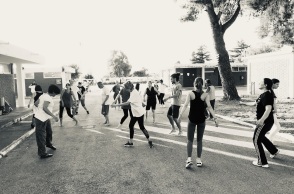 Άνθρωποι που χορεύουν