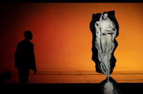 Ενυπώσεις από τη θεατρική παράσταση «Εγκάρσιος Προσανατολισμός» του Δημήτρη Παπαϊωάννου