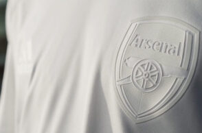 Η λευκή εμφάνιση της Άρσεναλ