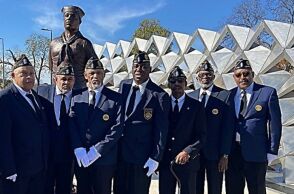 ΗΠΑ/Γαλλία: Ιππότης της Λεγεώνας της Τιμής ονομάστηκε αιωνόβιος Αφροαμερικανός που συμμετείχε στην Απόβαση στη Νορμανδία