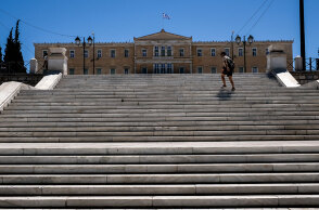 Κόσμος στο Σύνταγμα