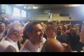 kozan.gr: Είσοδος Αλεξη Τσιπρα στο ΔΑΚ