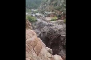 Raw: Deadly Flash Floods Hit Ariz. Swimming Hole