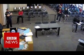 When you drop your drugs... in court - BBC News