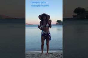 Η Δέσποινα Βανδή χορεύει στην παραλία μόνο με το μαγιό της