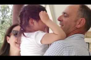 Ανοίξτε την αγκαλιά σας για να βγουν τα παιδιά από τα ιδρύματα