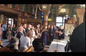 Έβγαλε κίτρινη κάρτα στη νύφη!