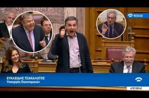 «Είστε αλλαζών και ανεπίγνωστος! Να ξεκαβαλικέψετε!»: Βενιζέλος vs Τσακαλώτος στη Βουλή (18/12/17)