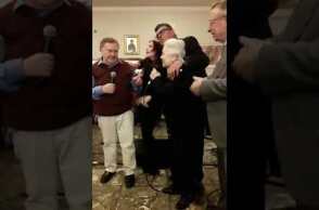 Η Μαίρη Λίντα τραγουδά στο Γηροκομείο όπου βρίσκεται (video)