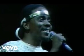 Earth, Wind & Fire - Fantasy (Live)