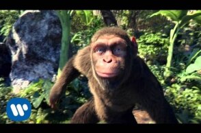 Coldplay - Adventure Of A Lifetime (Official Video)