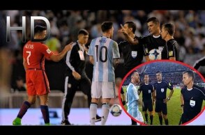 Leo Messi Insults the Referee after Argentina vs Chile | HD