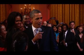 President Obama Sings "Sweet Home Chicago"