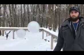 Blowing bubbles in the freezing cold !