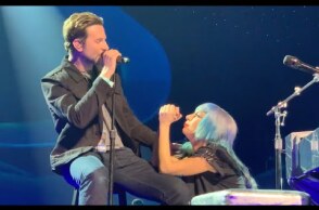 Lady Gaga, Bradley Cooper - Shallow (Live in Las Vegas)