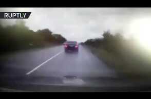 Shocking footage of a truck ploughing into Moldovan President Dodon's motorcade