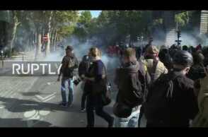France: Police and protesters battle in Paris during Labour reforms demo