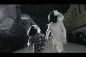 Sia - Never Give Up (from the Lion Soundtrack) [Lyric Video]