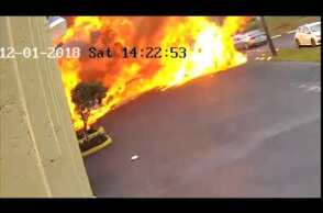 Plane crashes into building in Fort Lauderdale