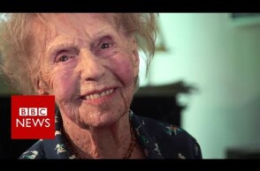 The 103-year-old pianist - BBC News
