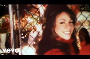 Mariah Carey - All I Want For Christmas Is You (Official Video)