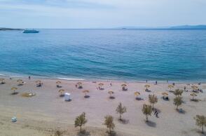 Η παραλία Γλυφάδας στην εποχή του κορωνοϊού