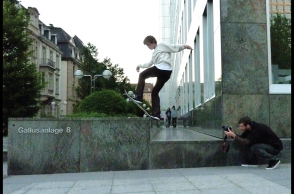 Mike Βασιλάκης σε fs blunt στη Φρανκφούρτη