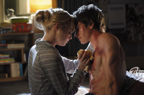 Ιστοί αράχνης πάνω απ’ την πόλη!