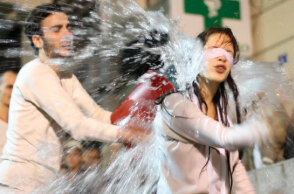 Λάμπρος Φιλίππου - YIANNEIS / Διονυσίου Σολωμού, Ύμνος εις την Ελευθερίαν