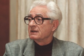 Πέθανε ο ιστορικός Βασίλης Κρεμμυδάς