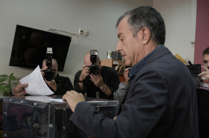 Επιστολή από 59 μέλη του Ποταμιού που ζητούν «συνέδριο τώρα»