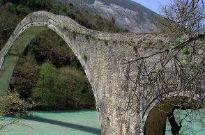 Πρώτο βήμα για την αποκατάσταση του Γεφυριού της Πλάκας 