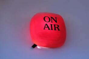 ATHENS VOICE RADIO 102.5 ON AIR