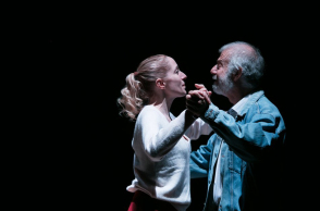 Κόρα Καρβούνη & Περικλής Μουστάκης στο «Heisenberg» (Θέατρο του Νέου Κόσμου)