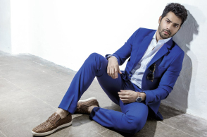 Πρόστιμο για σταρ του Μπόλιγοντ επειδή έβγαζε selfie σε δρόμο με πολλή κίνηση