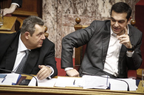 tsipras_kamenos.jpg
