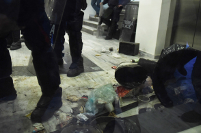 πλειστηριασμοί, συμβολαιογράφοι